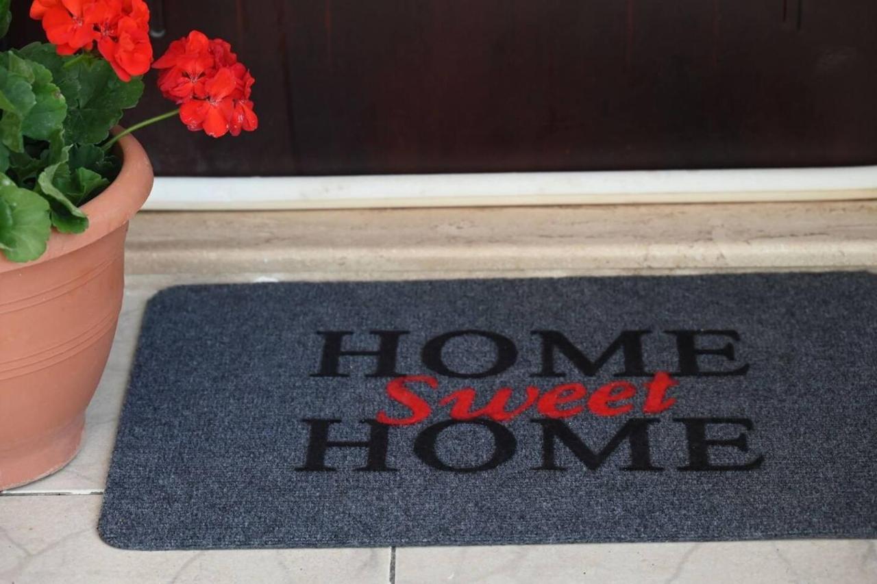 Home Sweet Home Apartment อเล็กซานโดรโพลิส ภายนอก รูปภาพ