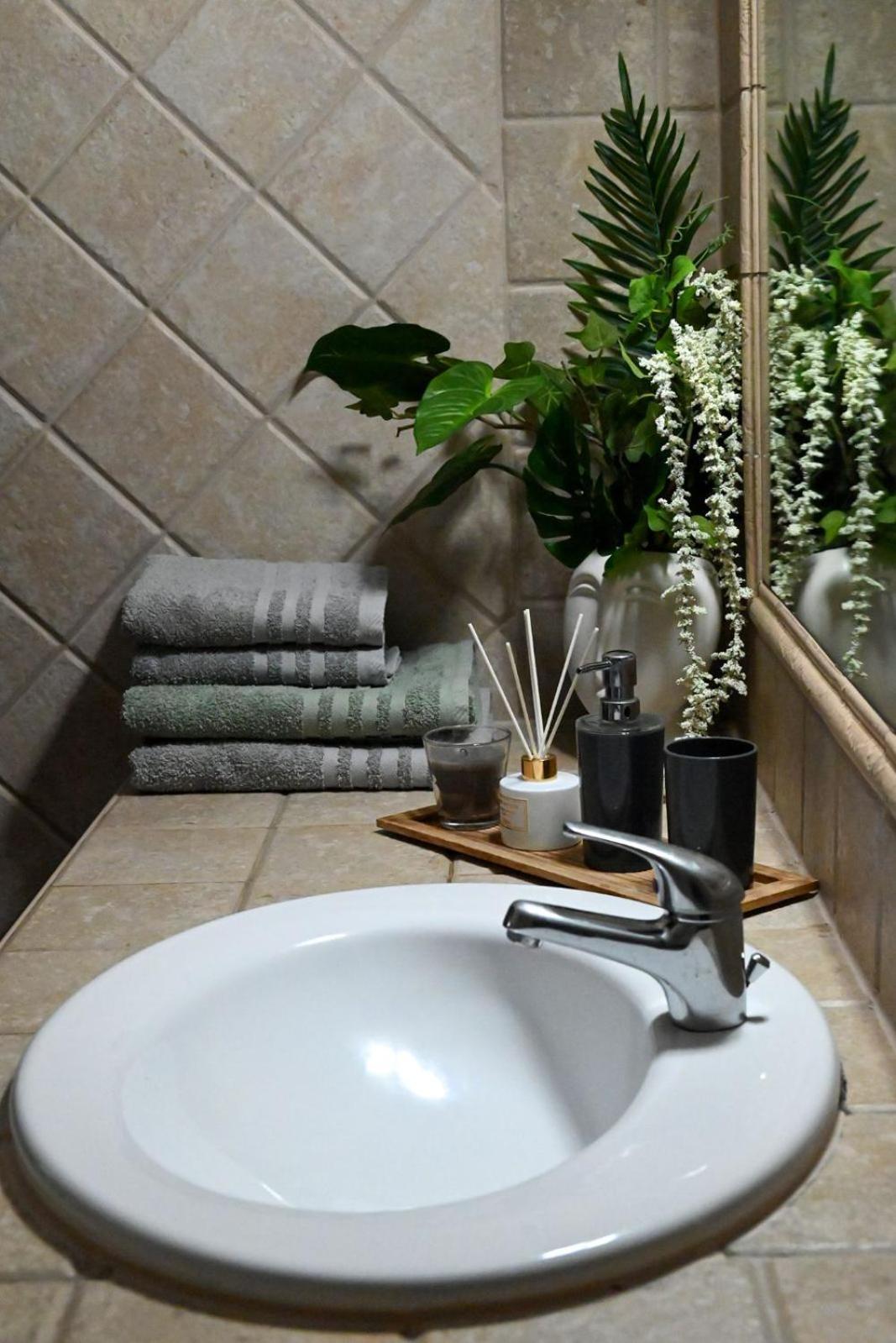 Home Sweet Home Apartment อเล็กซานโดรโพลิส ภายนอก รูปภาพ